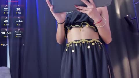 kendra_moretti2 online show from 28, 10, 2025