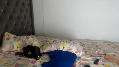 kenia_nihiara online show from 12, 7, 2026
