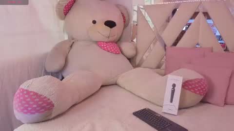 Snapshot of kenndal_tay chatting on 14, 7, 2026 kenndal_tay online show from 14, 7, 2026