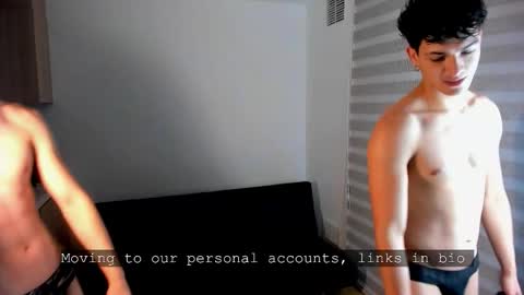 Snapshot of kens_boys chatting on 20, 12, 2025 Jeronimo y Felipe online show from 20, 12, 2025