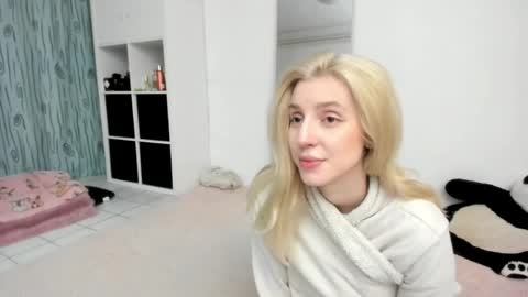 Snapshot of kenziedawton chatting on 17, 5, 2026 Kenzie online show from 17, 5, 2026