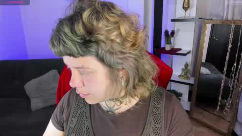 Snapshot of kenziesharik chatting on 16, 11, 2025 Kenzie online show from 16, 11, 2025