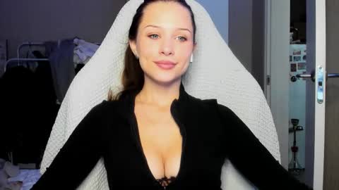 Snapshot of ketlinrous chatting on 17, 9, 2025 ketlinrous online show from 17, 9, 2025