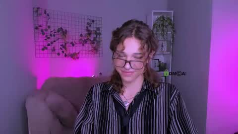 Snapshot of kevi_sunn chatting on 13, 9, 2025 kevi here online show from 13, 9, 2025