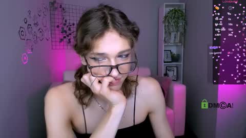 Snapshot of kevi_sunn chatting on 24, 9, 2025 kevi here online show from 24, 9, 2025