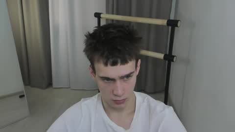 Snapshot of kevin_kess chatting on 26, 11, 2025 Ask me online show from 26, 11, 2025