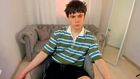 Snapshot of kevin_kess chatting on 30, 7, 2026 Ask me online show from 30, 7, 2026