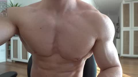 Snapshot of kevinandresxx chatting on 4, 3, 2025 Kevin online show from 4, 3, 2025