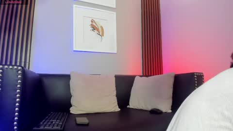 Snapshot of kevinn_blue chatting on 21, 5, 2026 Sexy Hot Kevin online show from 21, 5, 2026