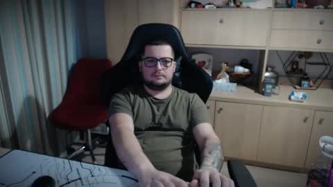 Kevinn online show from 16, 12, 2025