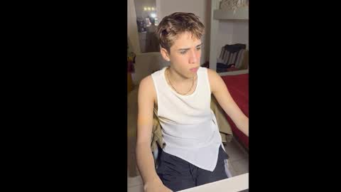 Snapshot of kevinonly43 chatting on 7, 2, 2026 kevonly online show from 7, 2, 2026