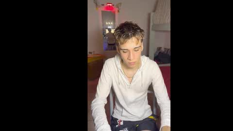 Snapshot of kevinonly43 chatting on 24, 2, 2026 kevonly online show from 24, 2, 2026