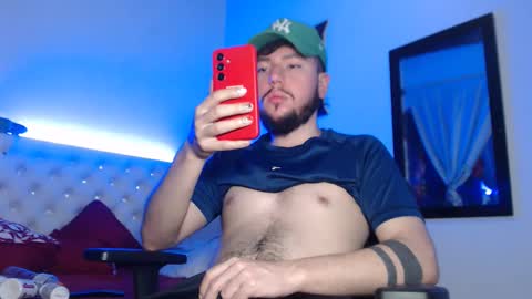 Snapshot of kevinsantiag0 chatting on 4, 12, 2025 kevinsantiag0 online show from 4, 12, 2025