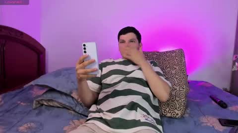 kevin and ottis online show from 18, 4, 2026