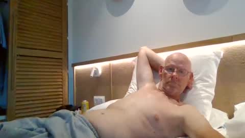 Snapshot of kevlooking4sez chatting on 1, 8, 2026 kevlooking4sez online show from 1, 8, 2026