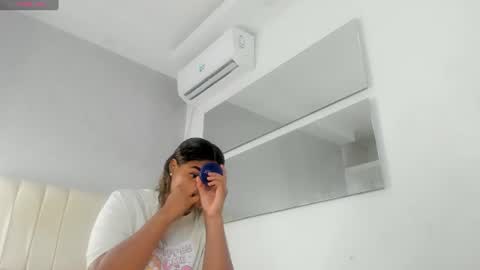 Snapshot of keyla_mejia chatting on 10, 7, 2026 Keyla online show from 10, 7, 2026
