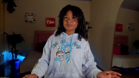 Snapshot of keyla_roberts_ chatting on 18, 12, 2024 Adhara. Help me reach 100 likes online show from 18, 12, 2024