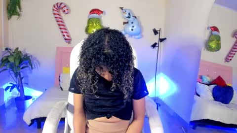 Snapshot of keyla_roberts_ chatting on 30, 12, 2024 Adhara. Help me reach 100 likes online show from 30, 12, 2024