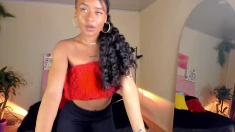 Snapshot of keyla_roberts_ chatting on 4, 1, 2025 Adhara. Help me reach 100 likes online show from 4, 1, 2025