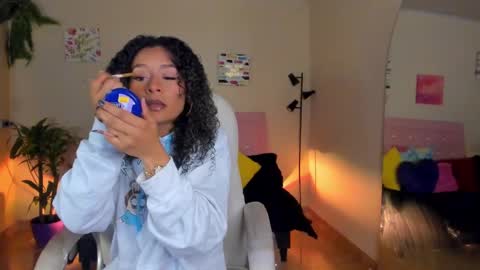 Snapshot of keyla_roberts_ chatting on 6, 1, 2025 Adhara. Help me reach 100 likes online show from 6, 1, 2025