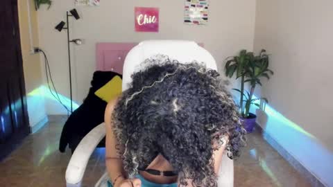 Snapshot of keyla_roberts_ chatting on 26, 1, 2025 Adhara. Help me reach 100 likes online show from 26, 1, 2025
