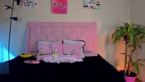 Snapshot of keyla_roberts_ chatting on 29, 1, 2025 Adhara. Help me reach 100 likes online show from 29, 1, 2025