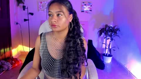 Snapshot of keyla_roberts_ chatting on 31, 1, 2025 Adhara. Help me reach 100 likes online show from 31, 1, 2025