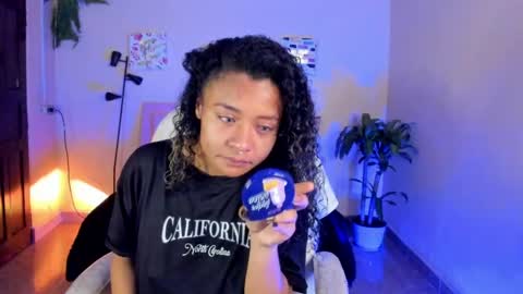 Snapshot of keyla_roberts_ chatting on 2, 2, 2025 Adhara. Help me reach 100 likes online show from 2, 2, 2025