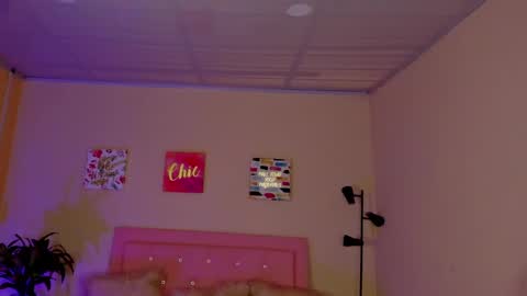 Snapshot of keyla_roberts_ chatting on 9, 3, 2025 Adhara. Help me reach 100 likes online show from 9, 3, 2025