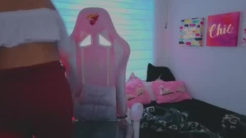 Snapshot of keyla_roberts_ chatting on 24, 9, 2025 Adhara. Help me reach 100 likes online show from 24, 9, 2025