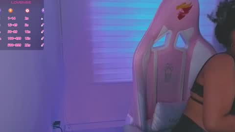 Snapshot of keyla_roberts_ chatting on 25, 9, 2025 Adhara. Help me reach 100 likes online show from 25, 9, 2025