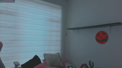 Snapshot of keyla_roberts_ chatting on 4, 10, 2025 Adhara. Help me reach 100 likes online show from 4, 10, 2025