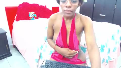 Snapshot of keyra_dainty chatting on 7, 2, 2025 Sandy Saenz online show from 7, 2, 2025