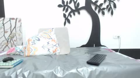 Snapshot of khalifa_mature chatting on 10, 10, 2025 khalifa_mature online show from 10, 10, 2025