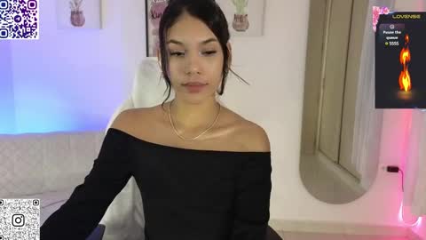 Snapshot of kharelys_777 chatting on 4, 3, 2025 Karelys M. online show from 4, 3, 2025