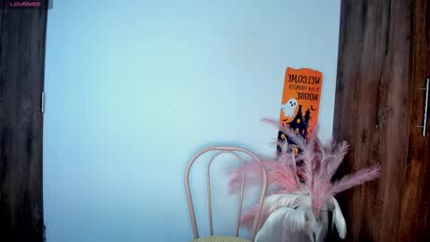 khate_smith online show from 11, 11, 2025