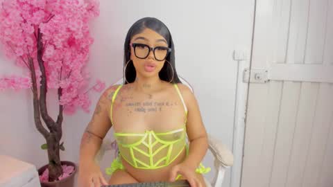 Khelany Isyy  online show from 24, 2, 2025