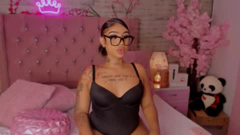 Khelany Isyy  online show from 28, 9, 2025