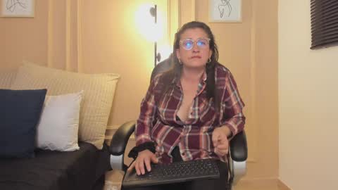 Snapshot of khloe_sp_ chatting on 9, 6, 2026 khloe_sp_ online show from 9, 6, 2026