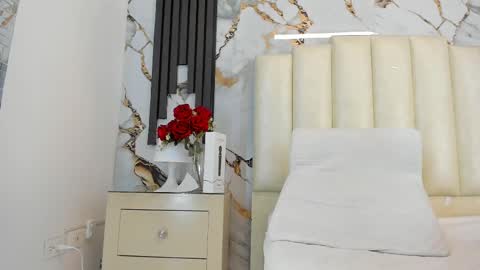 Khloe online show from 20, 2, 2025