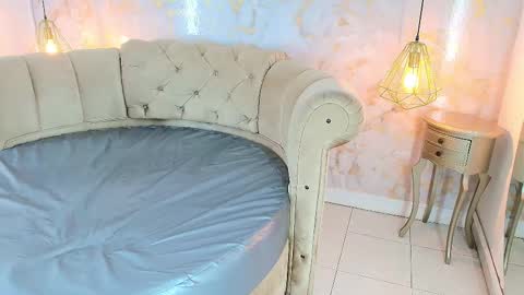 Snapshot of khloeblake chatting on 18, 2, 2026 Khloe online show from 18, 2, 2026