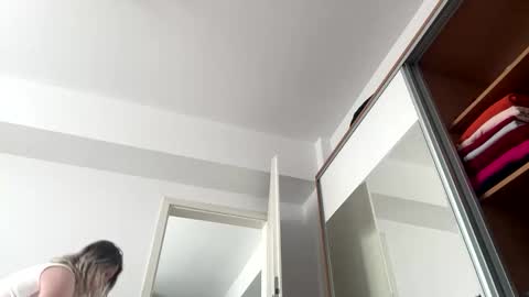 khloekross online show from 20, 2, 2026