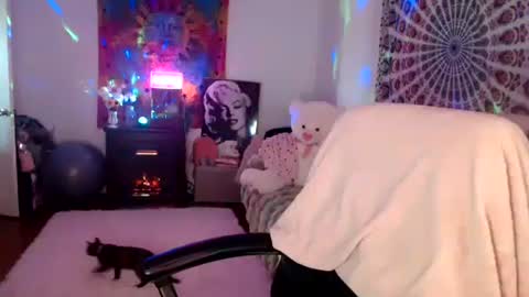 KELLYWILDNNOUT online show from 16, 10, 2025