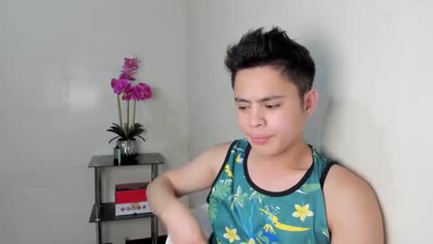 Khylle 27 online show from 10, 3, 2025