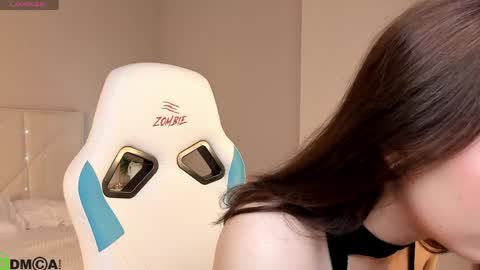 Snapshot of ki_wizz chatting on 27, 4, 2026 Ellie online show from 27, 4, 2026