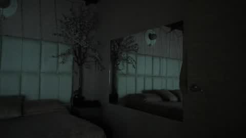 Snapshot of kiana_cream chatting on 27, 9, 2025 N M online show from 27, 9, 2025