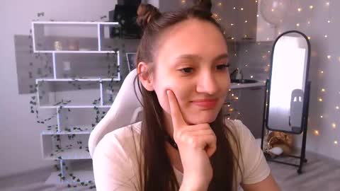 Kiana online show from 17, 5, 2026