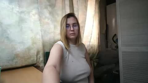 kianna_dior_ online show from 5, 2, 2025