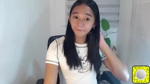 Snapshot of kiara_bedisa143 chatting on 10, 2, 2025 i love bella online show from 10, 2, 2025