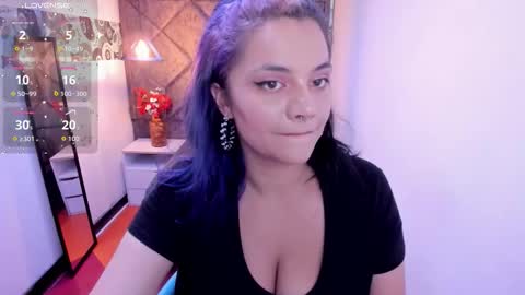 kiara Cruz online show from 24, 11, 2025